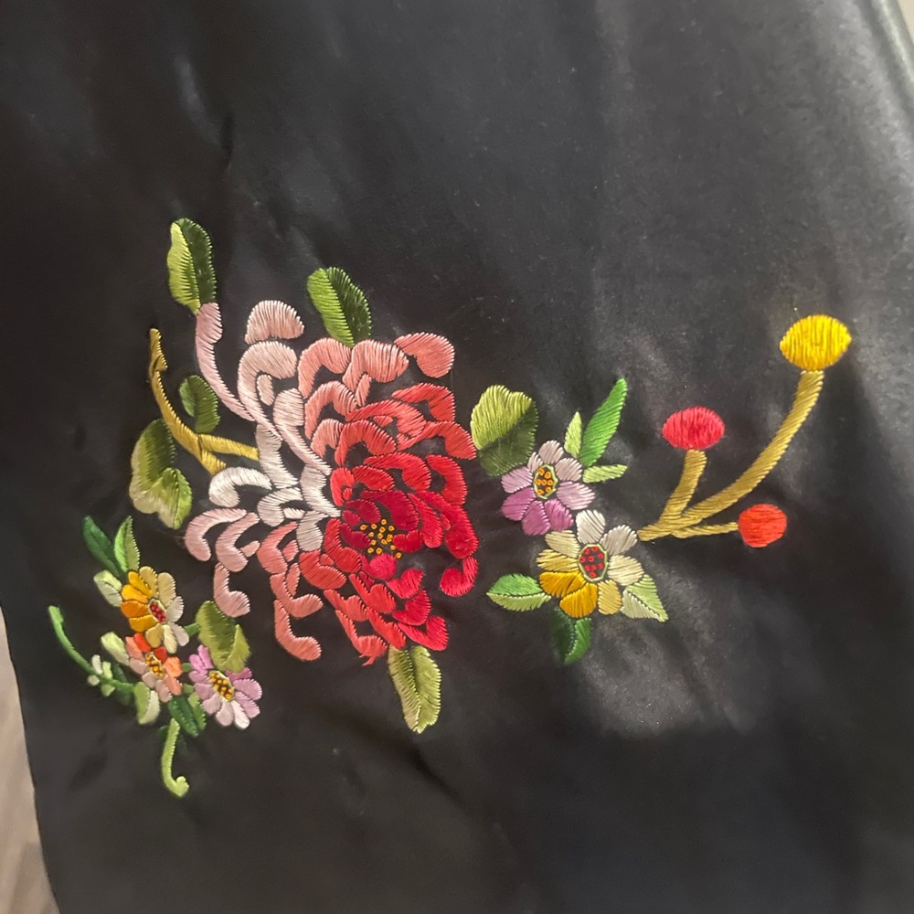 Vintage Golden Dragon Black Silk Embroidered Kimono Robe Floral Chinese - Picture 9 of 16